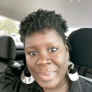 Meet your Posher, Renata